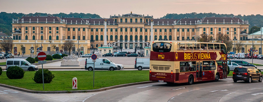 Stadtrundfahrt durch Wien mit City-Guide